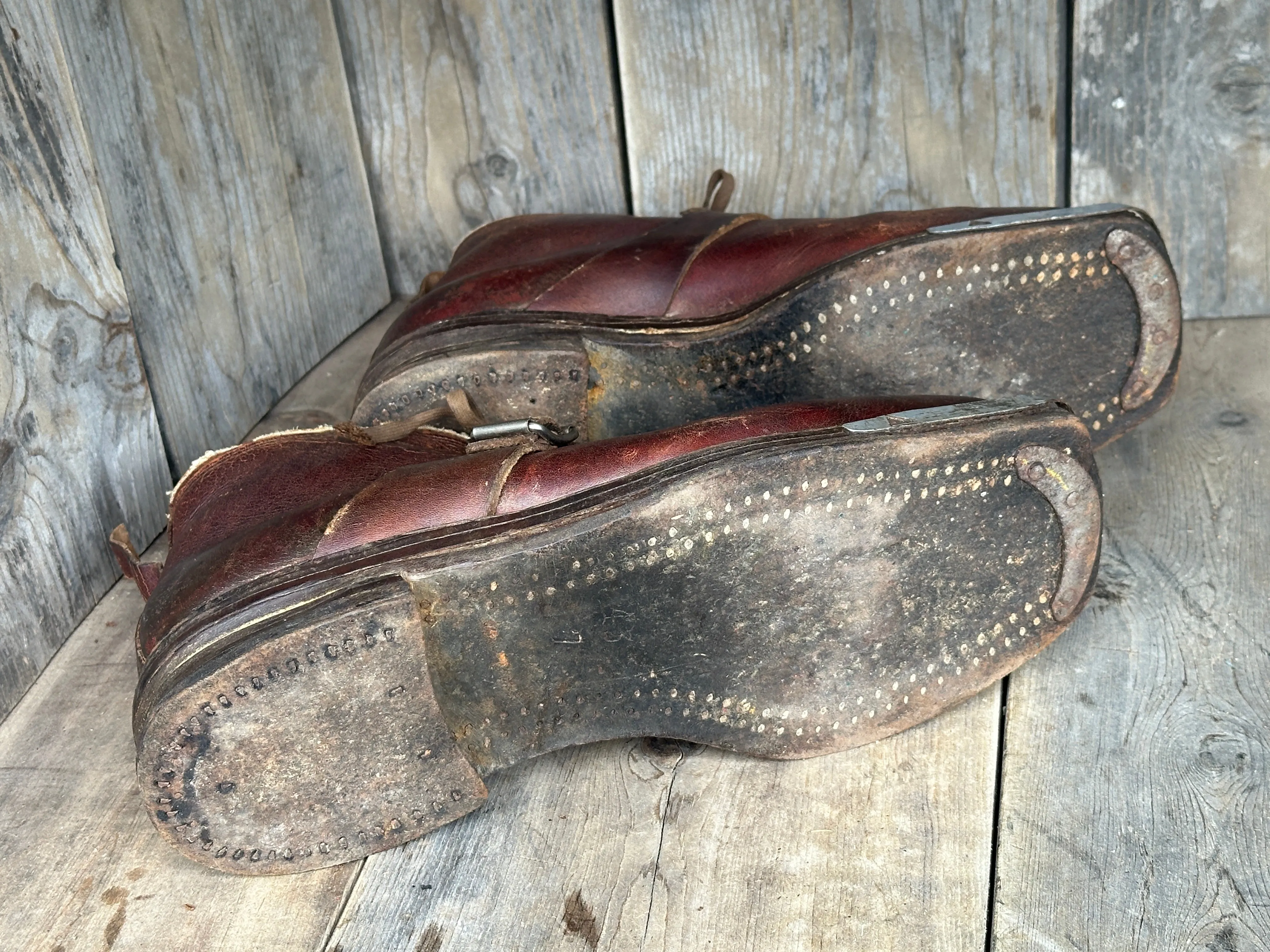 Classic Ski Boots - Vintage Leather