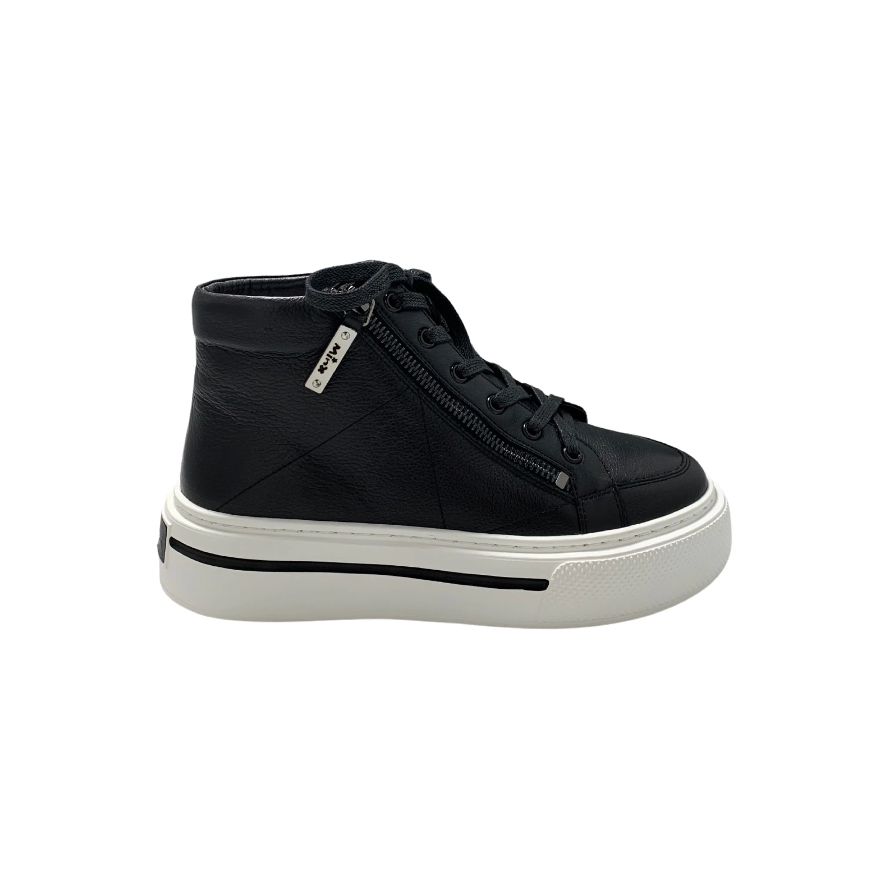 Juniper Black/White Leather Sneaker