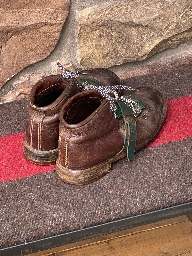 Leather Ski Boots with Green Tongue