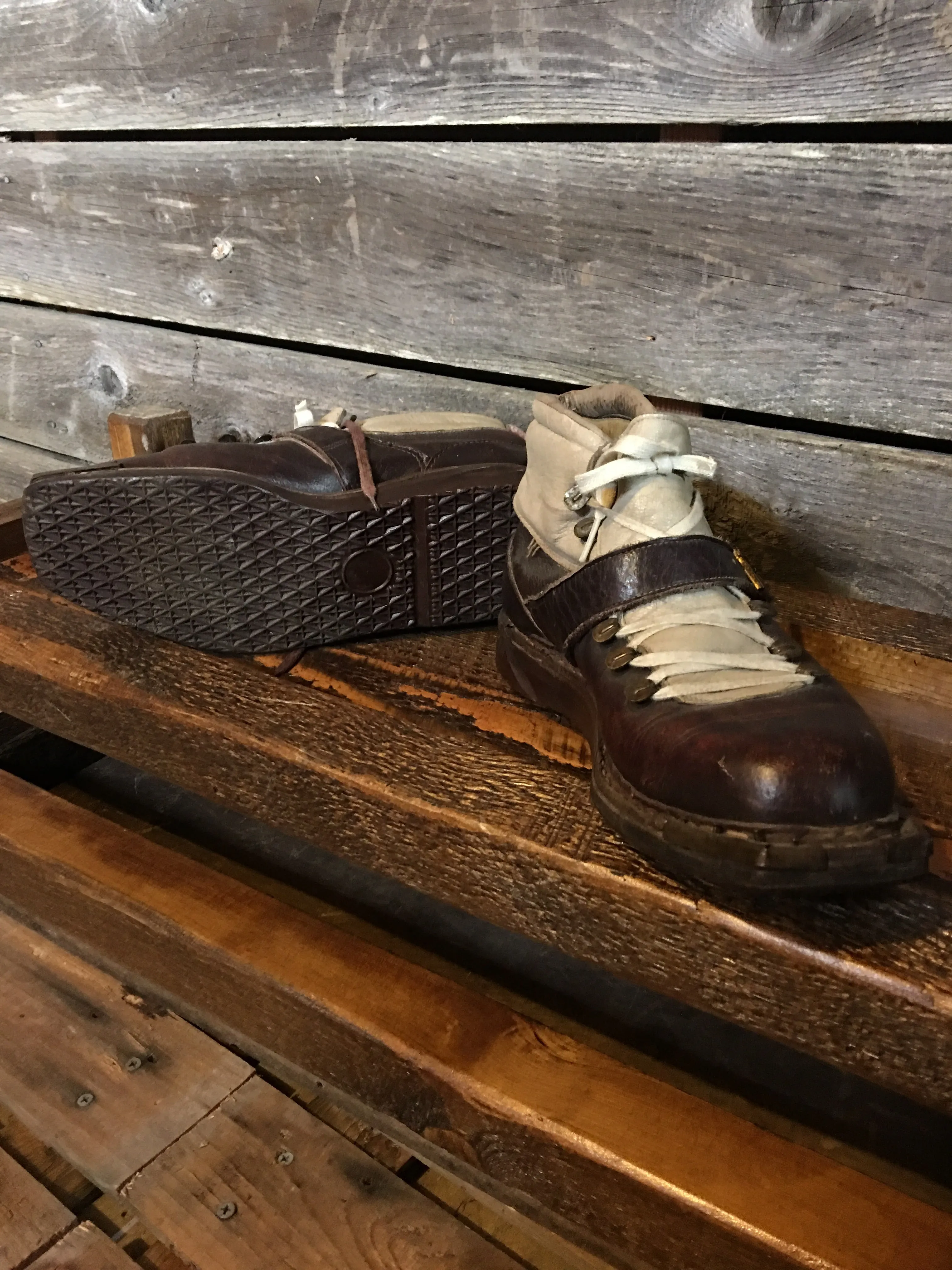 Leather Vintage Skiing Boots