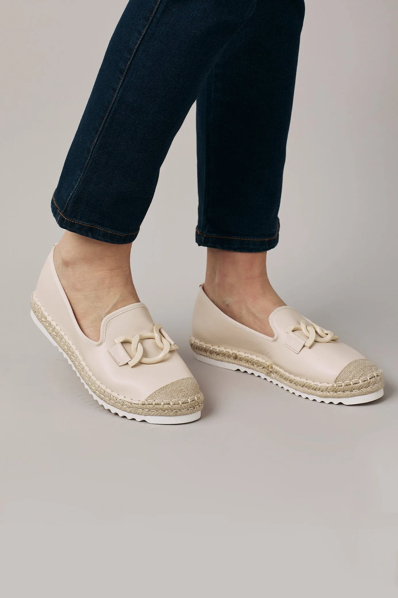 Melissa Loafers Cream