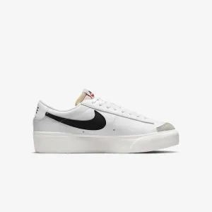 Nike - Sneakers Blazer Low Platform - Blanc - Femme