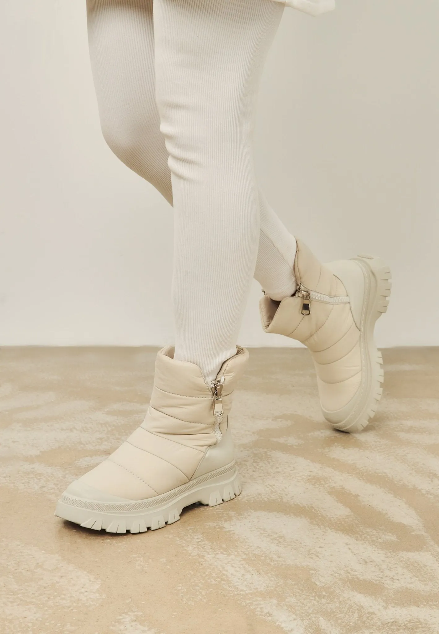 Platform Winter Boots - Beige