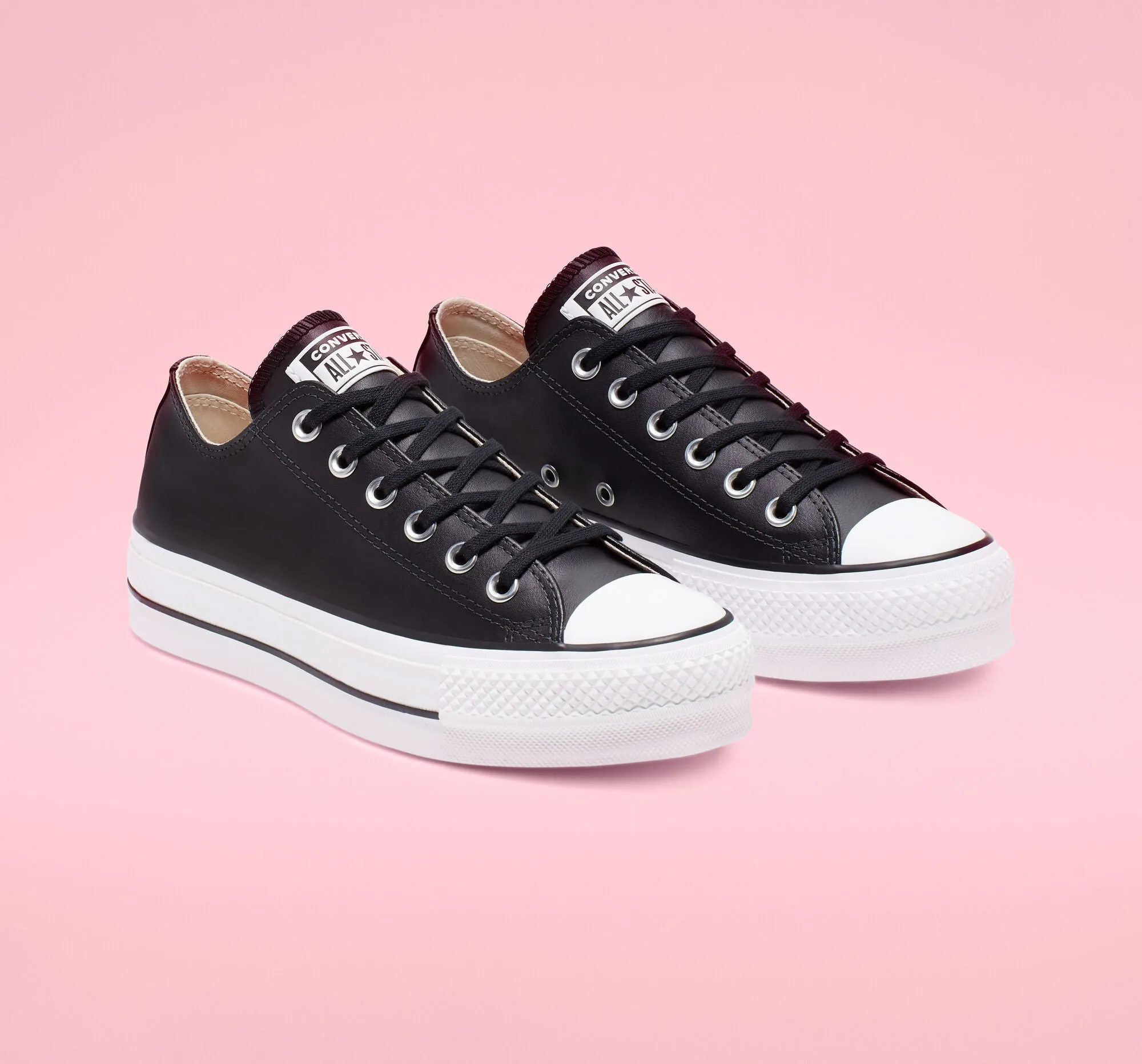 SCARPE CHUCK TAYLOR PLATFORM LOW