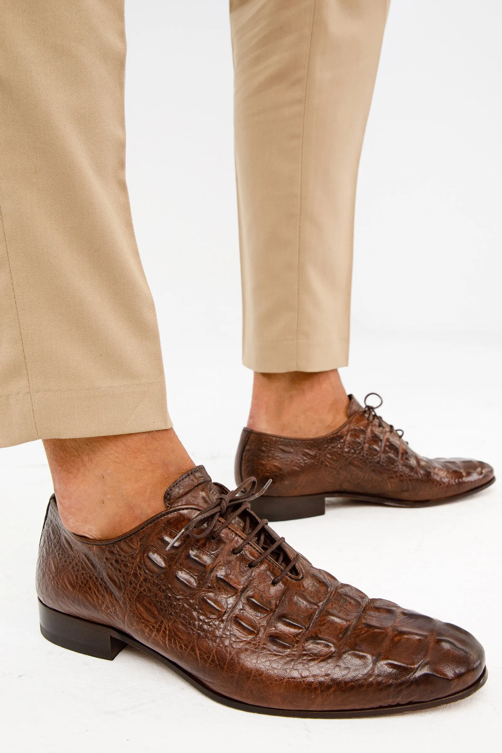 The Randor Brown Leather Oxford Men Shoe