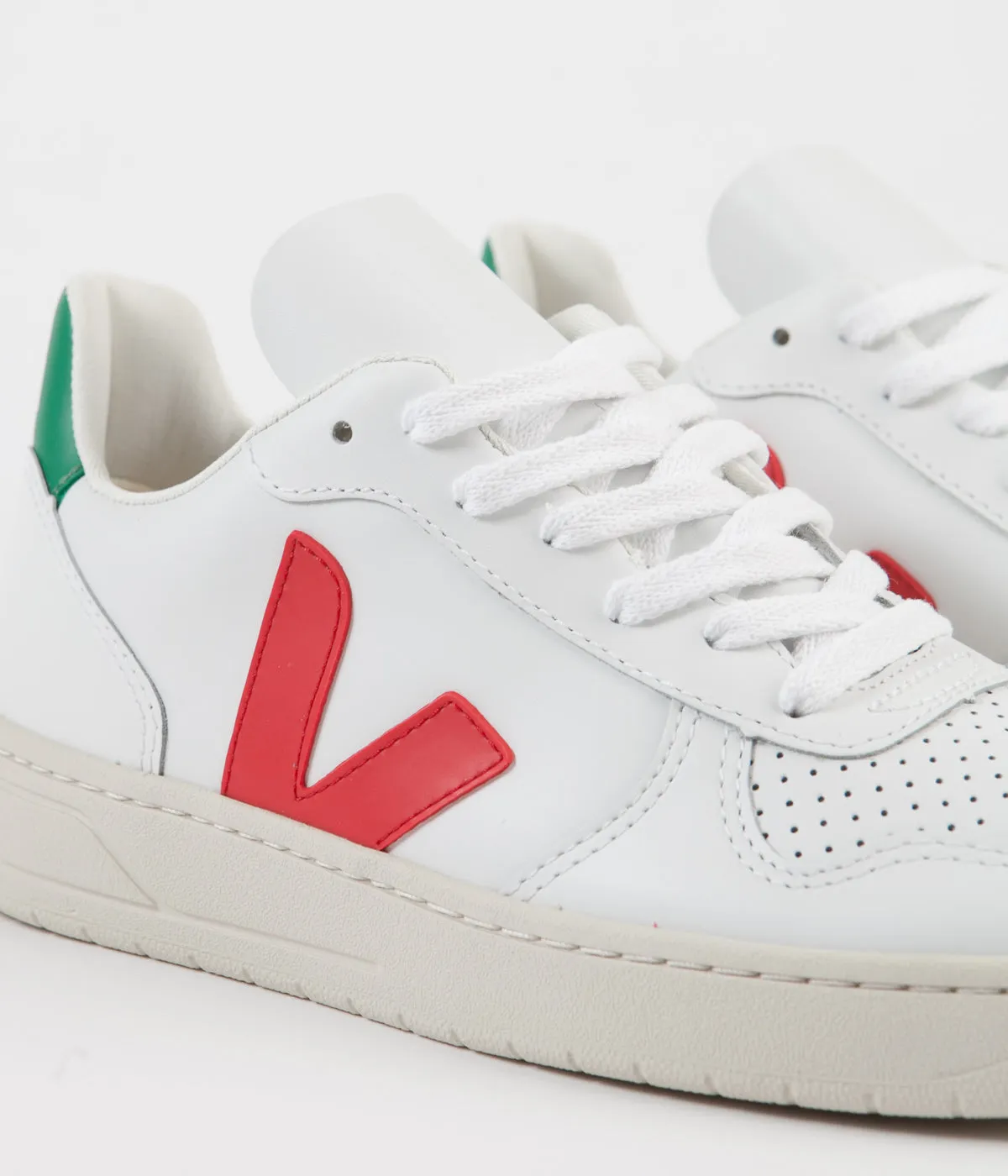 Veja Womens V-10 Leather Shoes - Extra White / Pekin / Emeraude