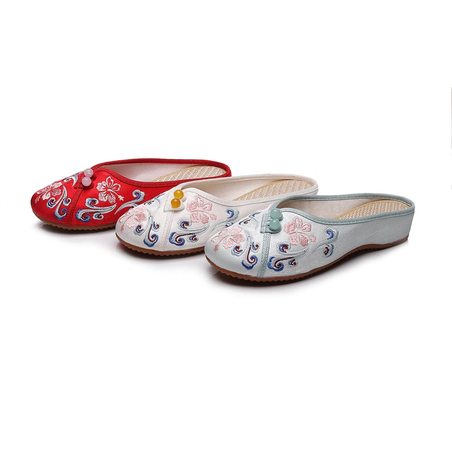 Women's Flat Soft Bottom Retro Button Embroidery Ancient Canvas Shoes